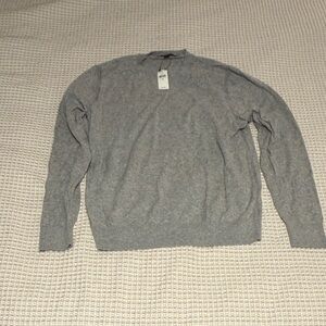 NWT Men's Gray Crewneck Sweater - Classic Knit